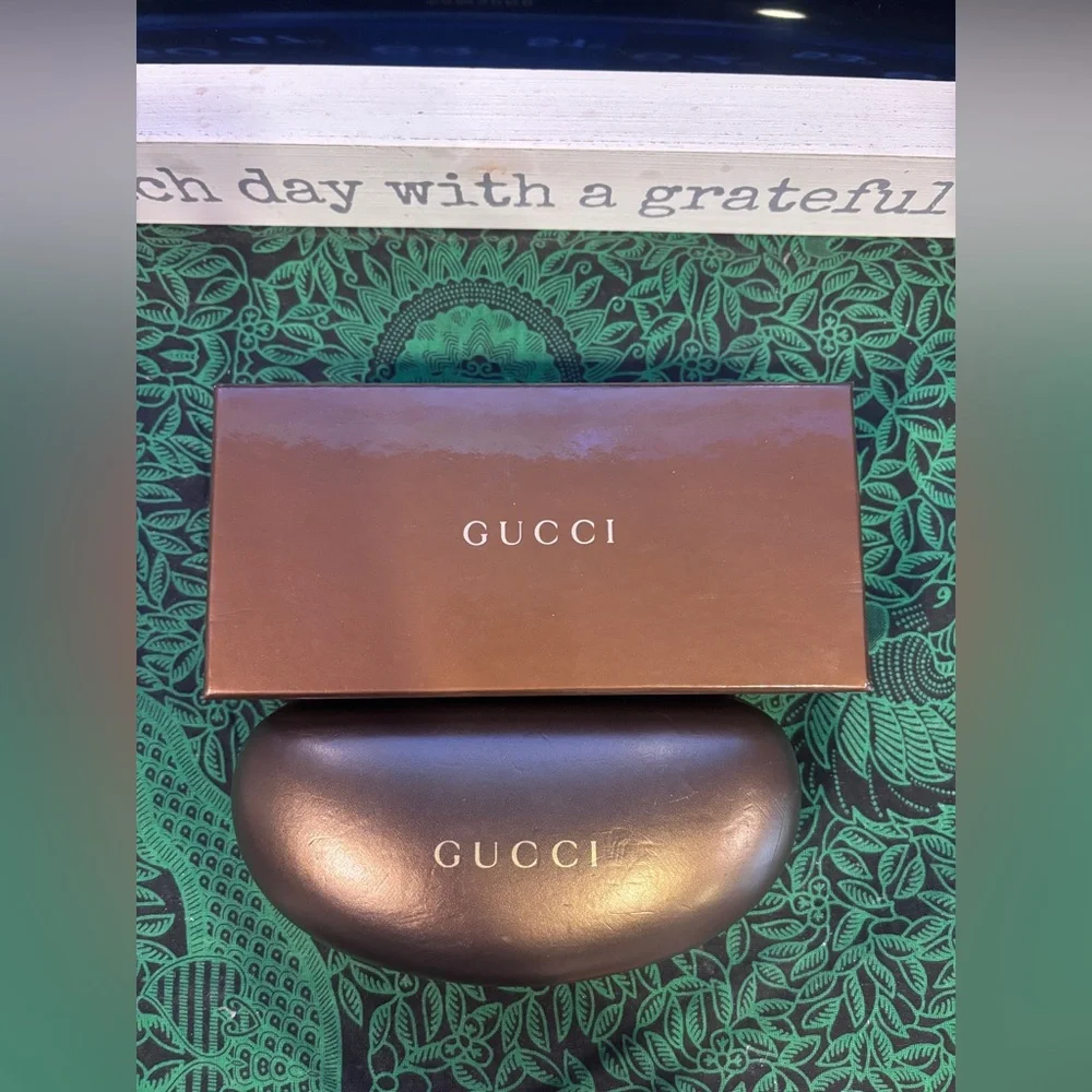 Gucci Women's Brown Gradient Round Sunglasses - Style: GG4208/s Color: 4ZGCC - Picture 9 of 13